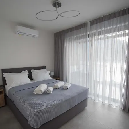 Mrs Grey Luxury Villa Spartokhórion